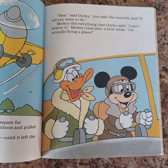 Set of Two Little Golden Books - Picture 3 of 7